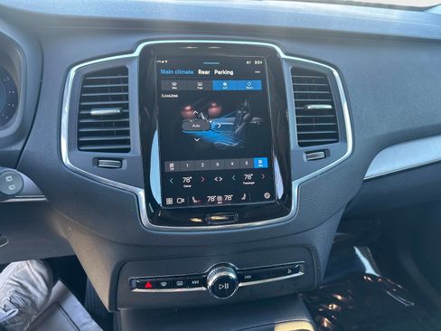 Certified 2025 Volvo XC90 B5 Core image 22
