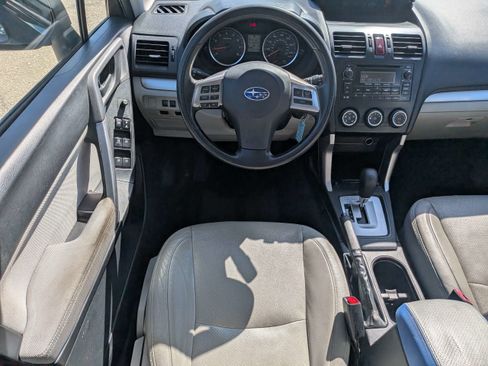 Used 2014 Subaru Forester 2.5i AWD/4WD image 16