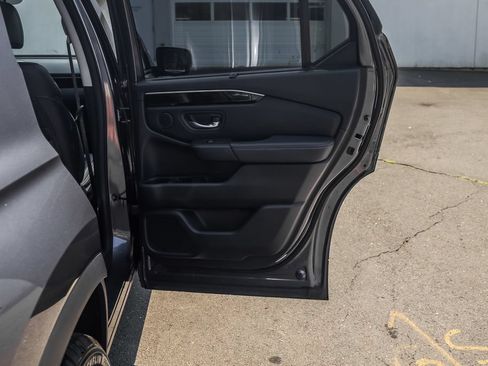 Used 2023 Honda Pilot Touring image 18
