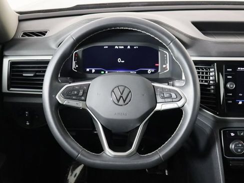 Used 2023 Volkswagen Atlas SE image 34