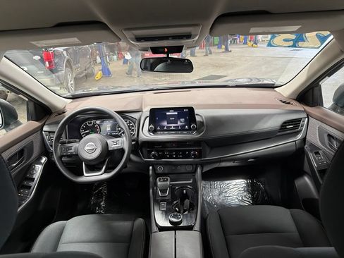 Used 2023 Nissan Rogue S AWD/4WD image 15