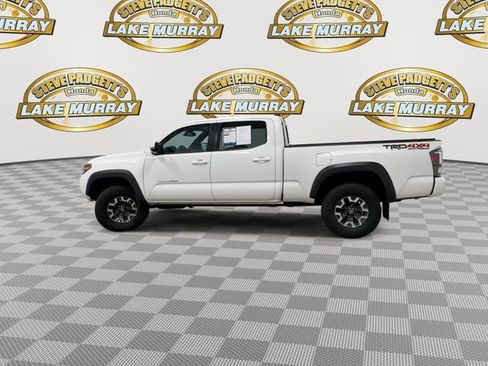 Used 2022 Toyota Tacoma TRD Off-Road w/ Advanced Technology Package AWD/4WD image 8