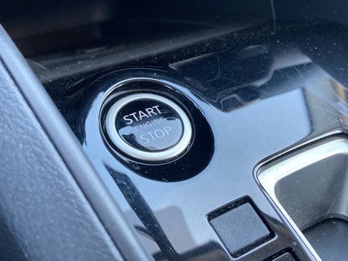 Used 2025 Nissan Versa SV image 24