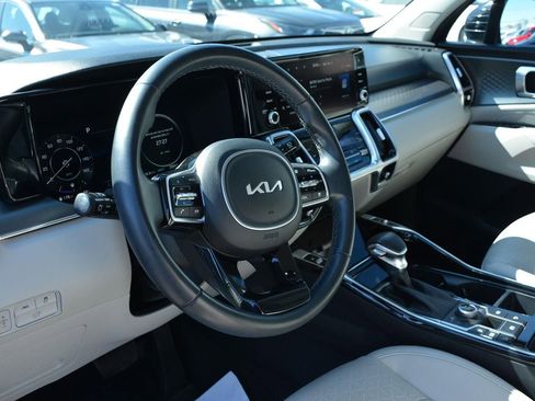 Used 2023 Kia Sorento SX AWD/4WD image 8