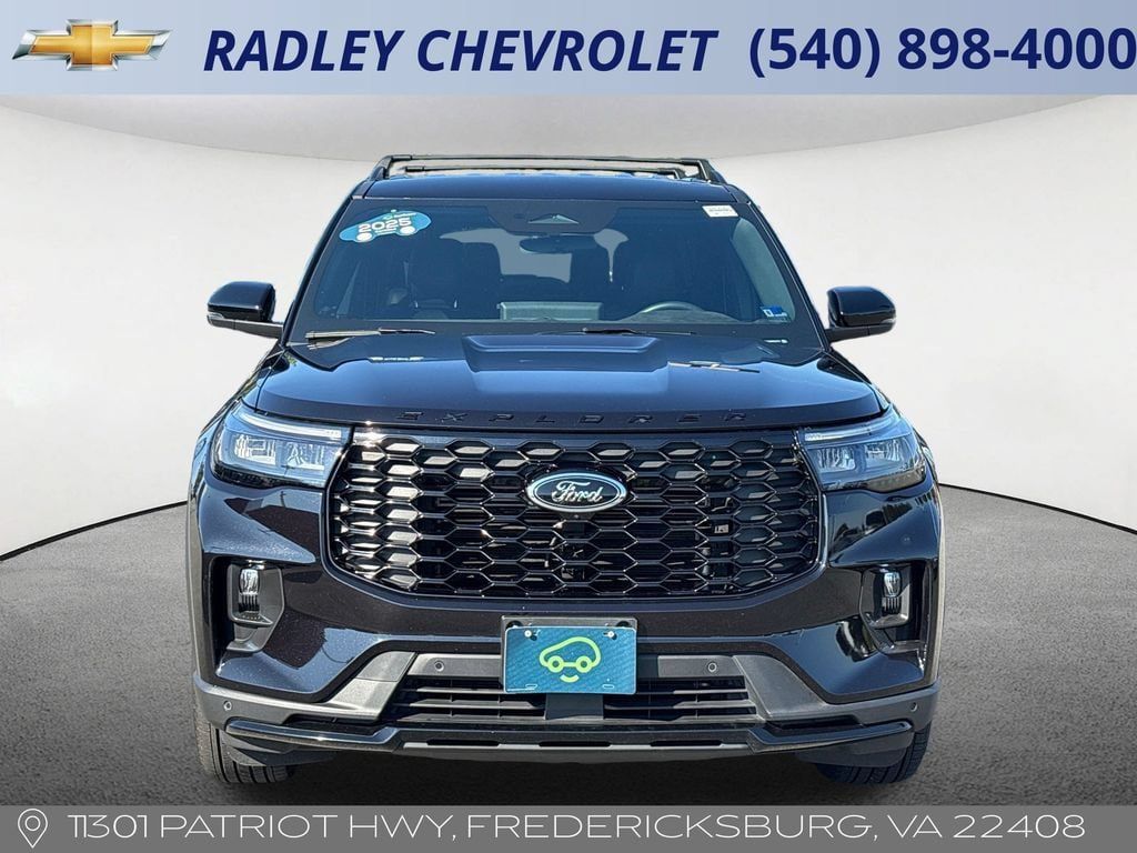 Used 2025 Ford Explorer ST-Line AWD/4WD image 23