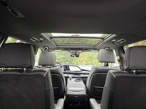 Certified 2022 Cadillac Escalade Sport w/ Touring Package image 8