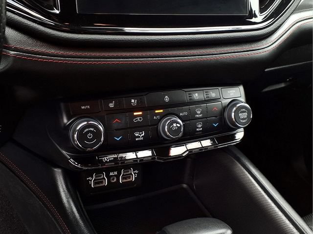 Used 2024 Dodge Durango GT AWD/4WD image 8