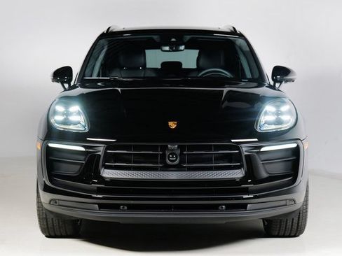 Certified 2026 Porsche Macan AWD/4WD image 6