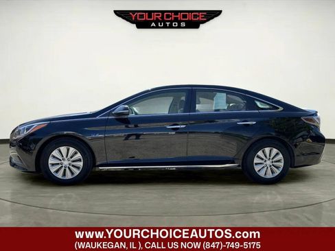 Used 2016 Hyundai Sonata SE FWD image 2