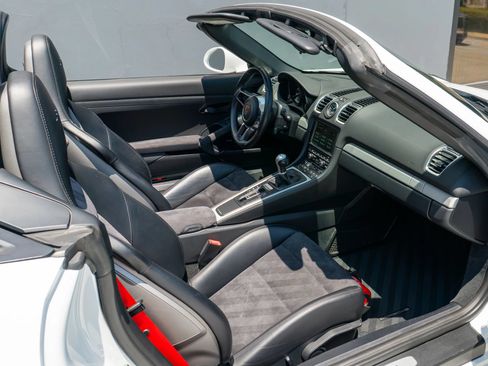 Used 2016 Porsche Boxster Spyder RWD image 56