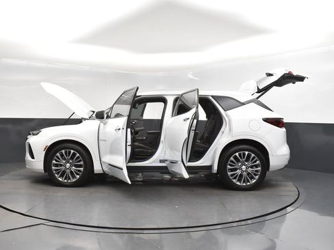 Used 2019 Chevrolet Blazer Premier w/ Driver Confidence II Package image 47