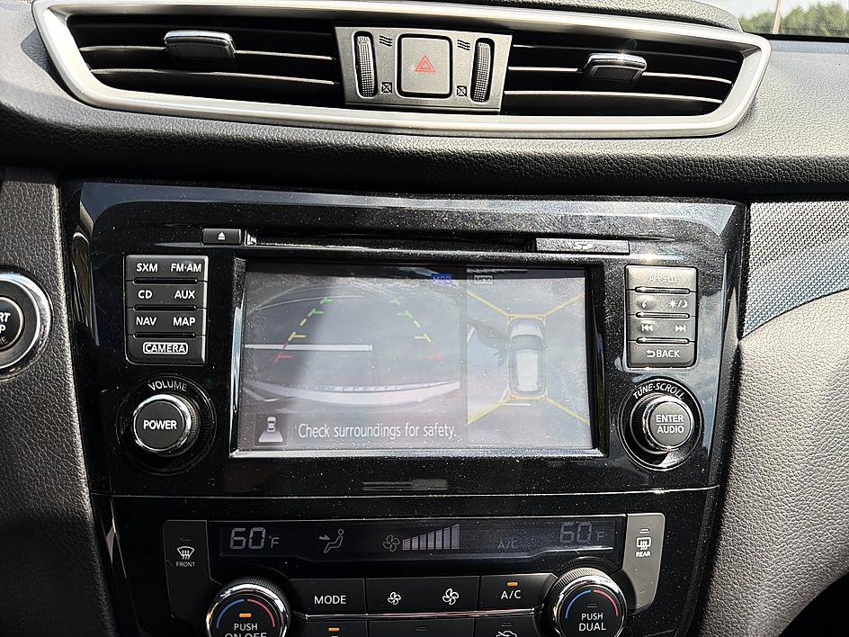 Used 2015 Nissan Rogue SL w/ SL Premium Package AWD/4WD image 15