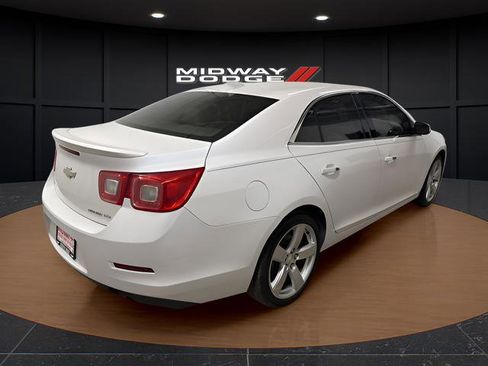 Used 2015 Chevrolet Malibu LTZ FWD image 4