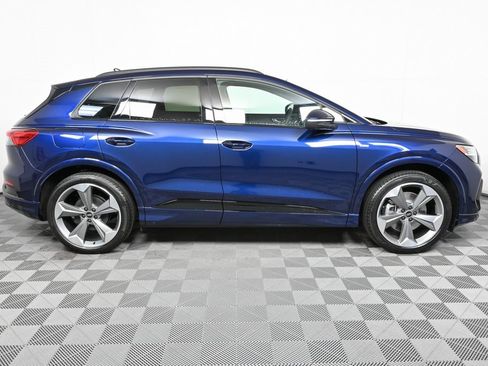 New 2025 Audi Q4 e-tron Prestige image 2