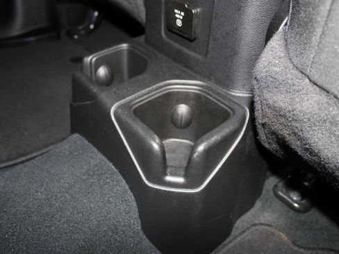 Used 2023 Jeep Gladiator Overland image 29