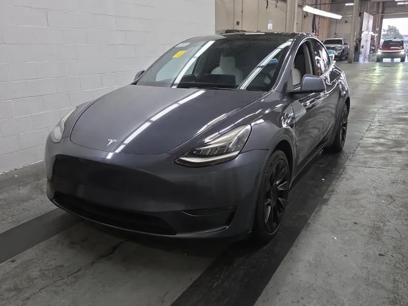 Used 2021 Tesla Model Y Long Range AWD/4WD image 1
