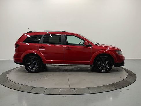 Used 2019 Dodge Journey Crossroad FWD image 9
