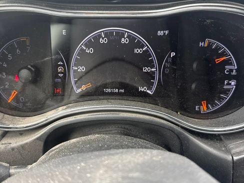 Used 2018 Jeep Grand Cherokee Limited RWD image 15