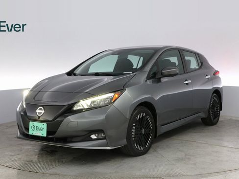 Used 2023 Nissan Leaf SV Plus image 2