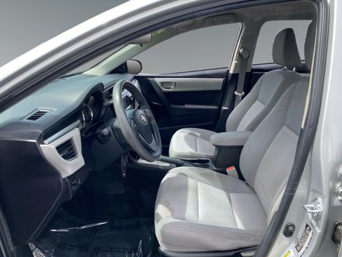 Used 2014 Toyota Corolla LE FWD image 9