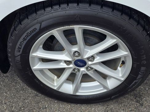 Used 2017 Ford Focus SE image 28