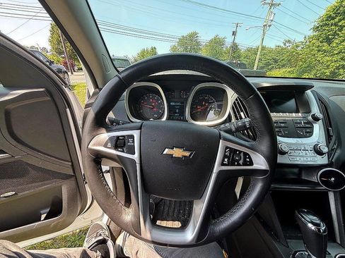 Used 2016 Chevrolet Equinox LT w/ Convenience Package image 18