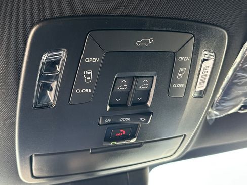 New 2026 Toyota Sienna XLE Woodland Edition image 31