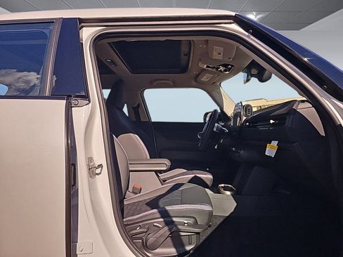 Used 2025 MINI Cooper S image 32