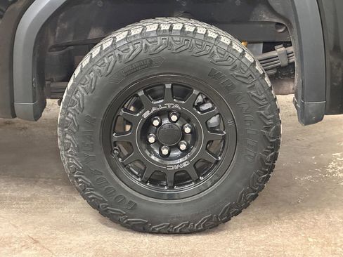 Used 2024 GMC Sierra 1500 AT4X w/ AT4X AEV Edition AWD/4WD image 53