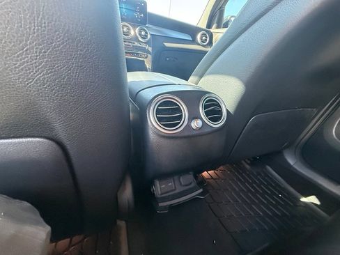 Used 2022 Mercedes-Benz GLC 300 4MATIC image 20