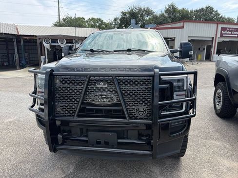 Used 2021 Ford F250 Lariat AWD/4WD image 2