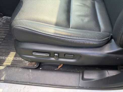 Used 2023 Honda Passport EX-L image 6