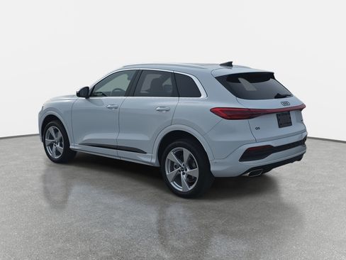 New 2025 Audi Q5 Premium Plus image 6