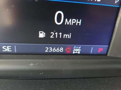 Used 2021 Chevrolet Silverado 1500 LT Trail Boss w/ Convenience Package II image 11