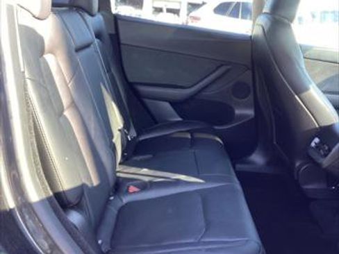 Used 2024 Tesla Model Y Long Range image 17