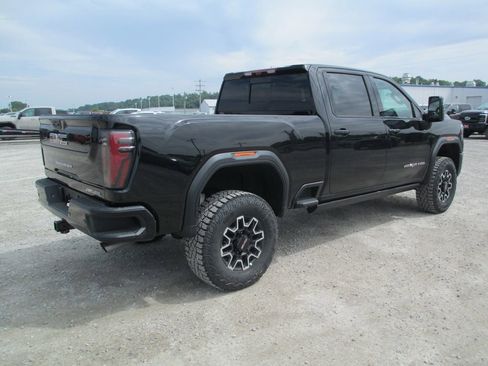 New 2026 GMC Sierra 2500 AT4X AWD/4WD image 4