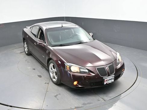 Used 2005 Pontiac Grand Prix GXP w/ Premium Audio Package FWD image 31