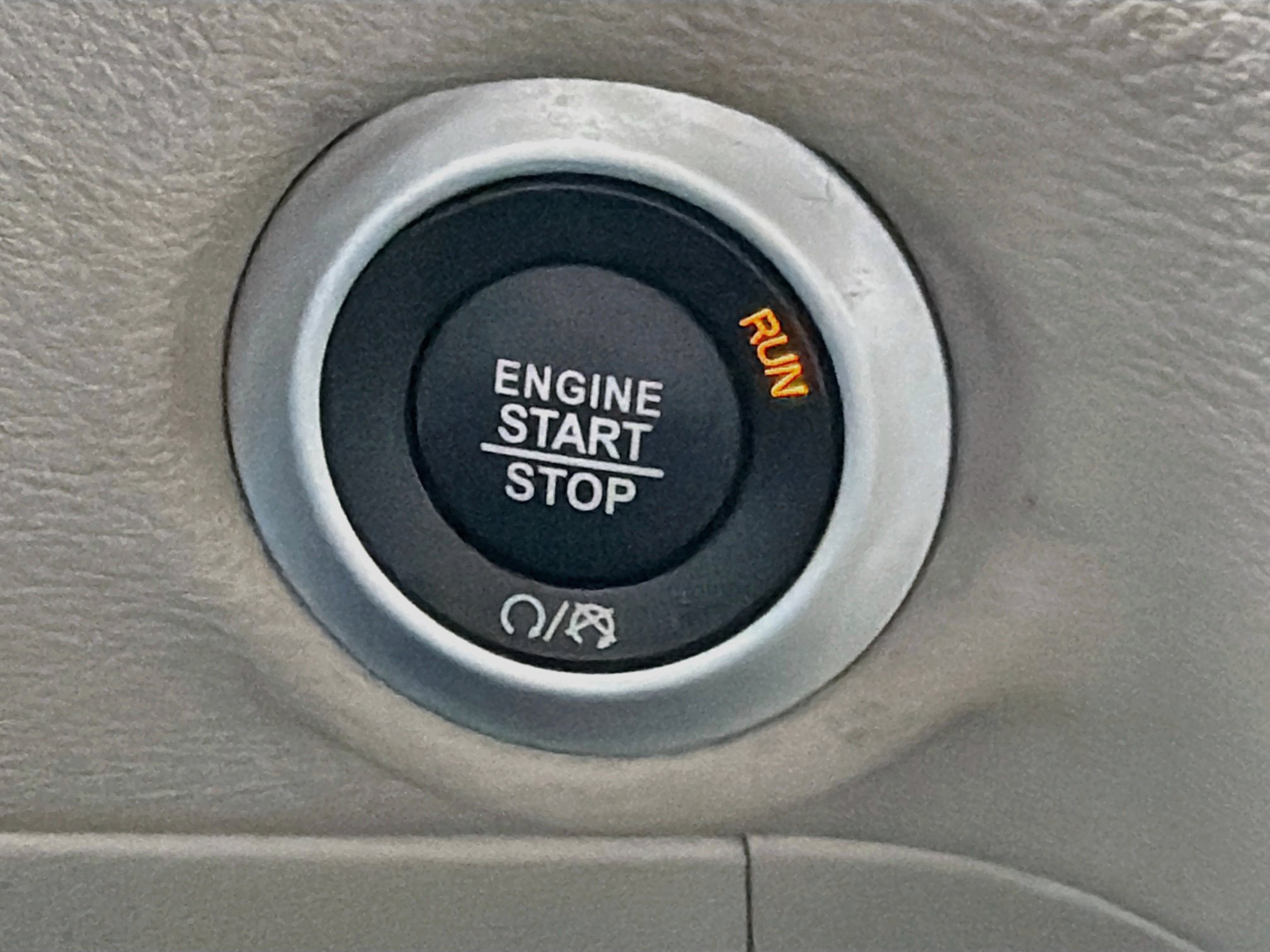 Used 2024 Chrysler Pacifica Limited FWD image 35