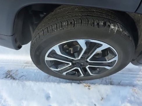 Used 2022 Jeep Compass Limited image 9