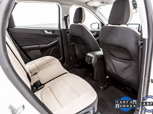 Used 2021 Ford Escape SE image 34
