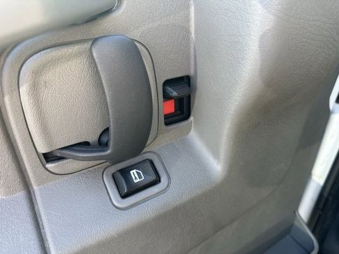 Used 2020 GMC Savana 2500 w/ Driver Convenience Package image 14