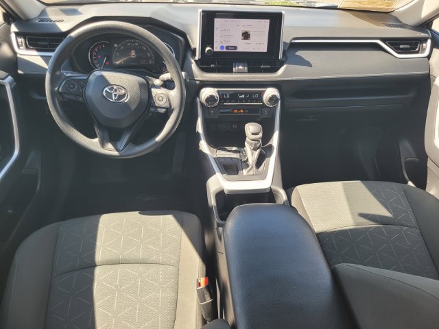Used 2024 Toyota RAV4 XLE AWD/4WD image 16