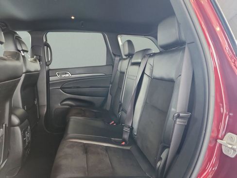 Used 2021 Jeep Grand Cherokee Laredo X AWD/4WD image 17