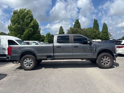 Used 2023 Ford F350 XL w/ FX4 Off-Road Package AWD/4WD image 4