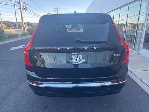 Certified 2025 Volvo XC90 B5 Core image 4
