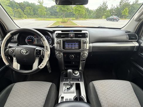 Used 2016 Toyota 4Runner SR5 AWD/4WD image 23