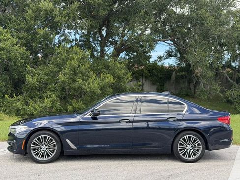 Used 2018 BMW 530i w/ Premium Package RWD image 2