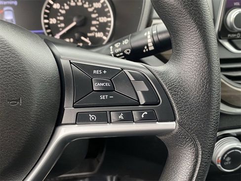 Used 2024 Nissan Altima 2.5 SV image 25