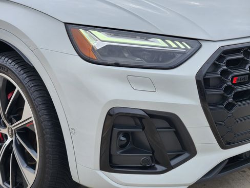 Used 2022 Audi SQ5 Prestige w/ Prestige Package image 5