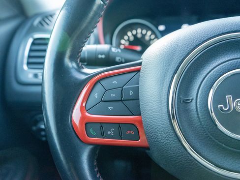 Used 2020 Jeep Compass Trailhawk image 22